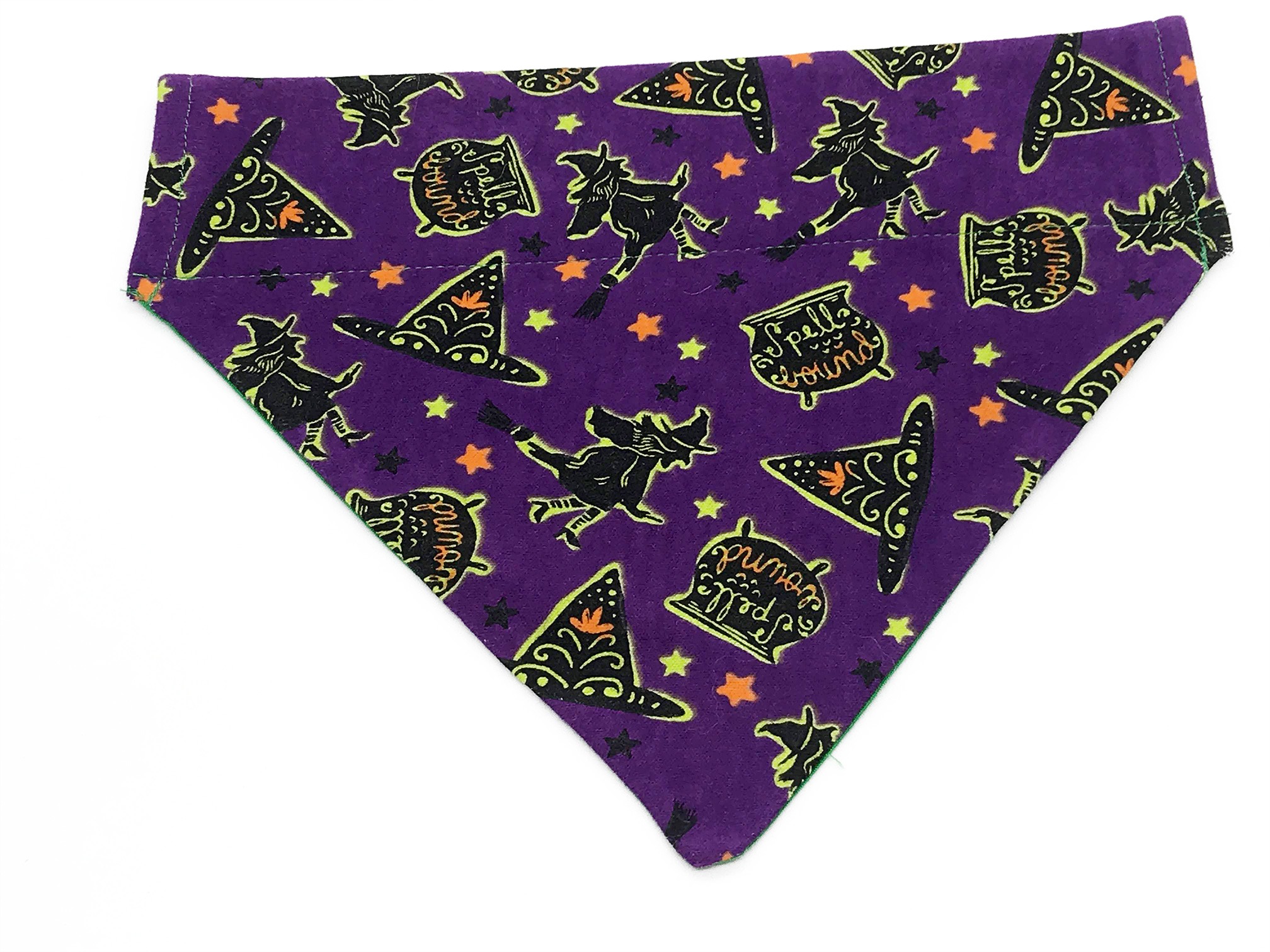 ontploffen Surichinmoi Klusjesman Halloween Print, Purple with Witches and Reversible Customized Backing -  Dress Up Your Pup