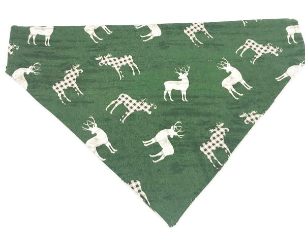 Country Deer and Christmas Trees Reversible Dog Bandana - Imagem 3