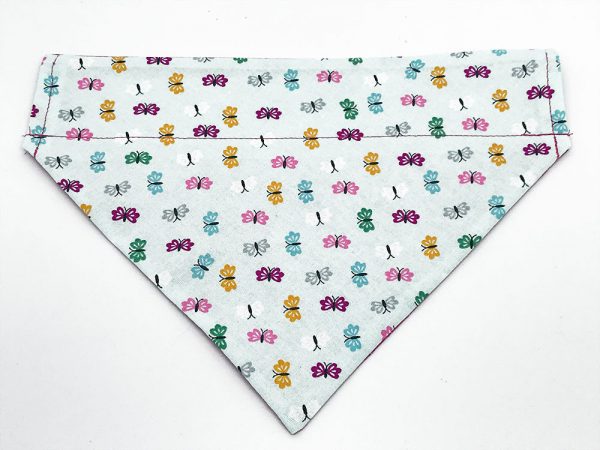 Bandana de cachorro borboletas e flores